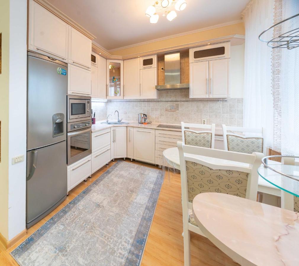 люкс рядом с рекой иртыш Apartment *